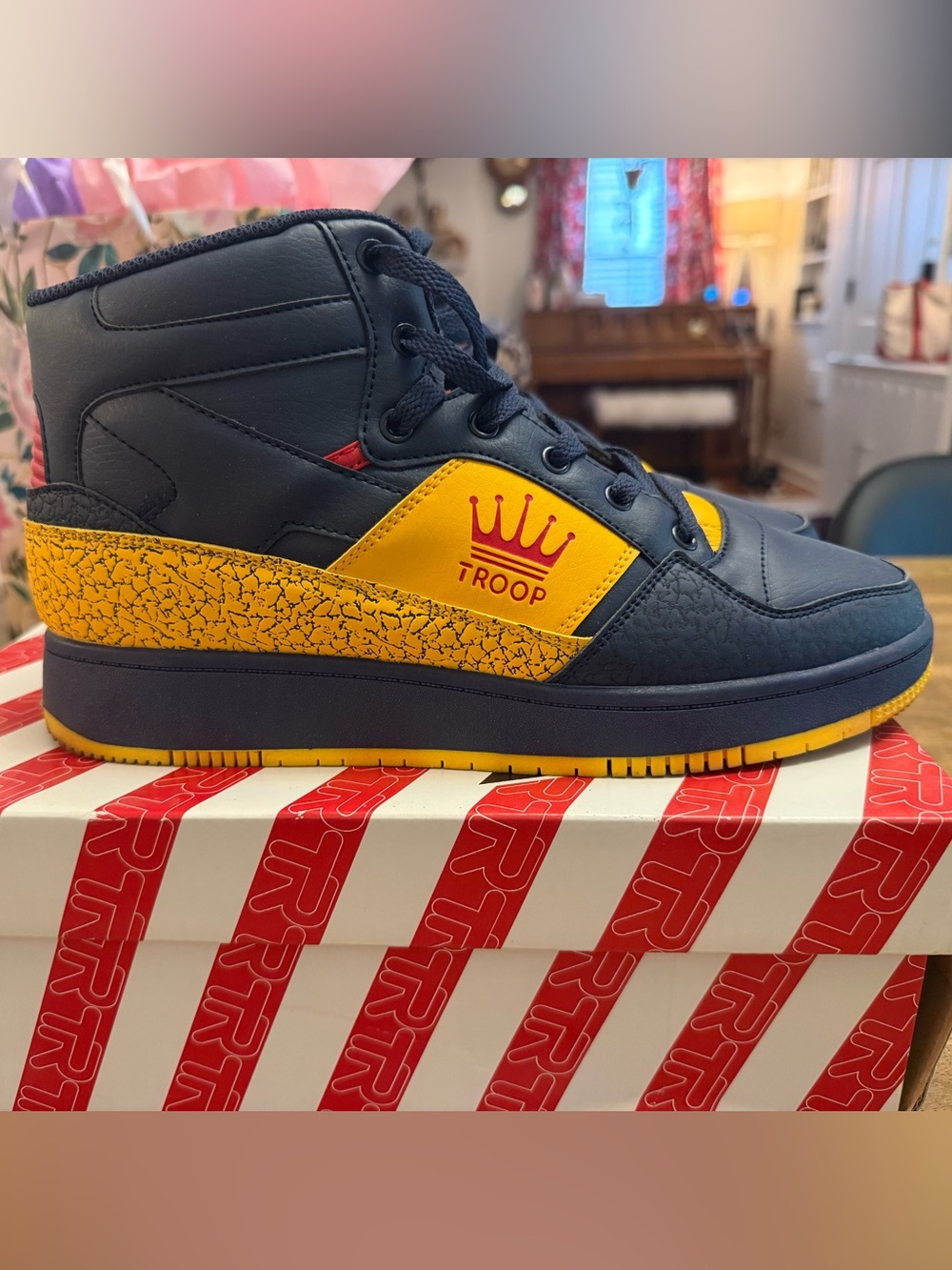TROOP mid Navy and Yellow High-Top Sneakers w box 9 men’s